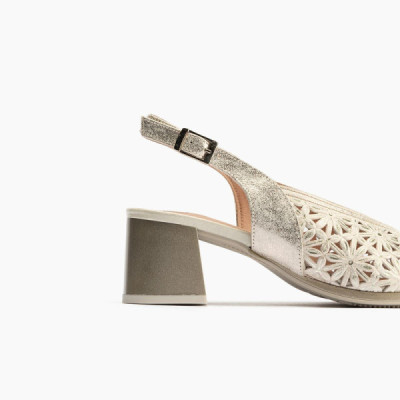 Sandalia Pitillos de vestir dorada con tacón - P5691