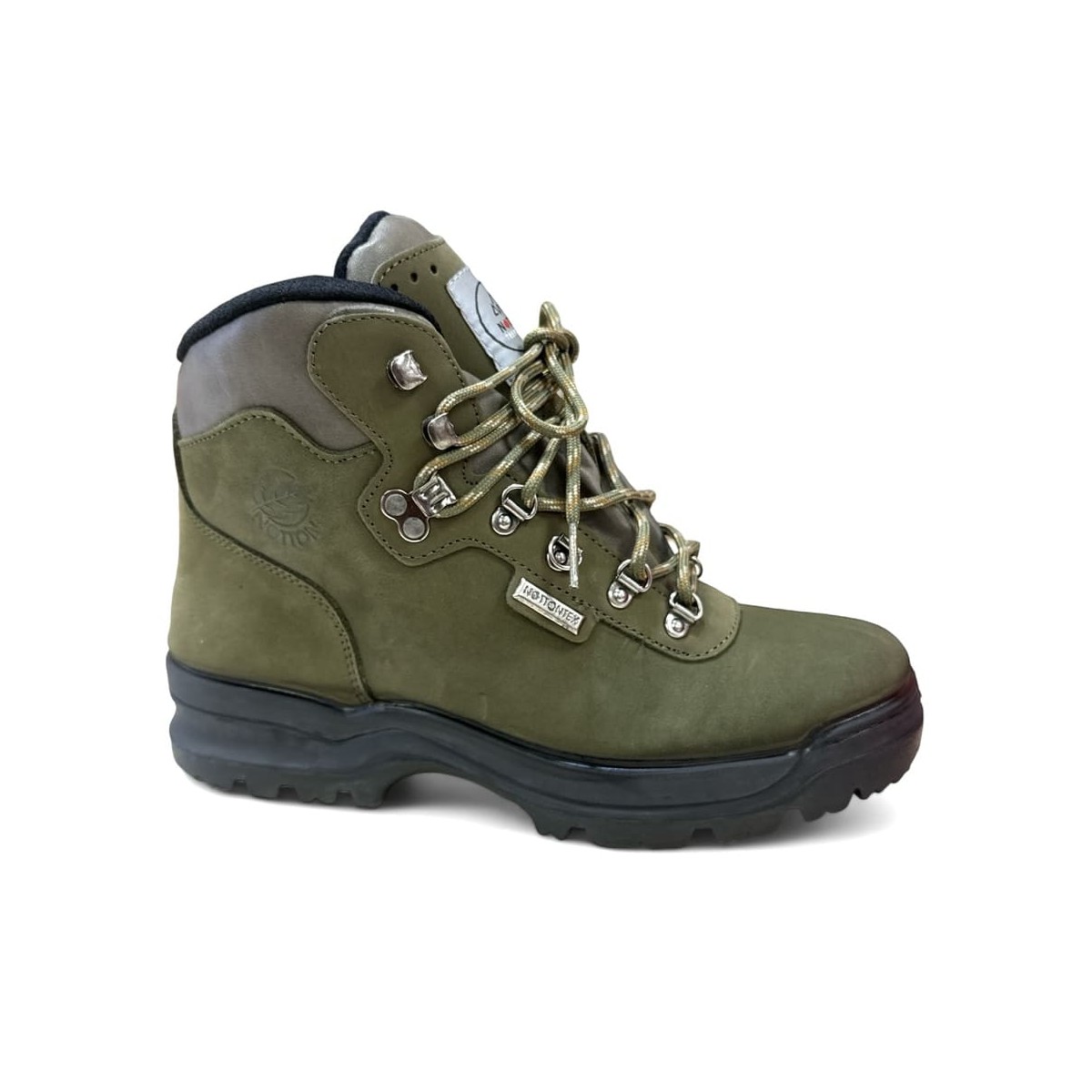 Bota de montaña Notton para hombre impermeable N790