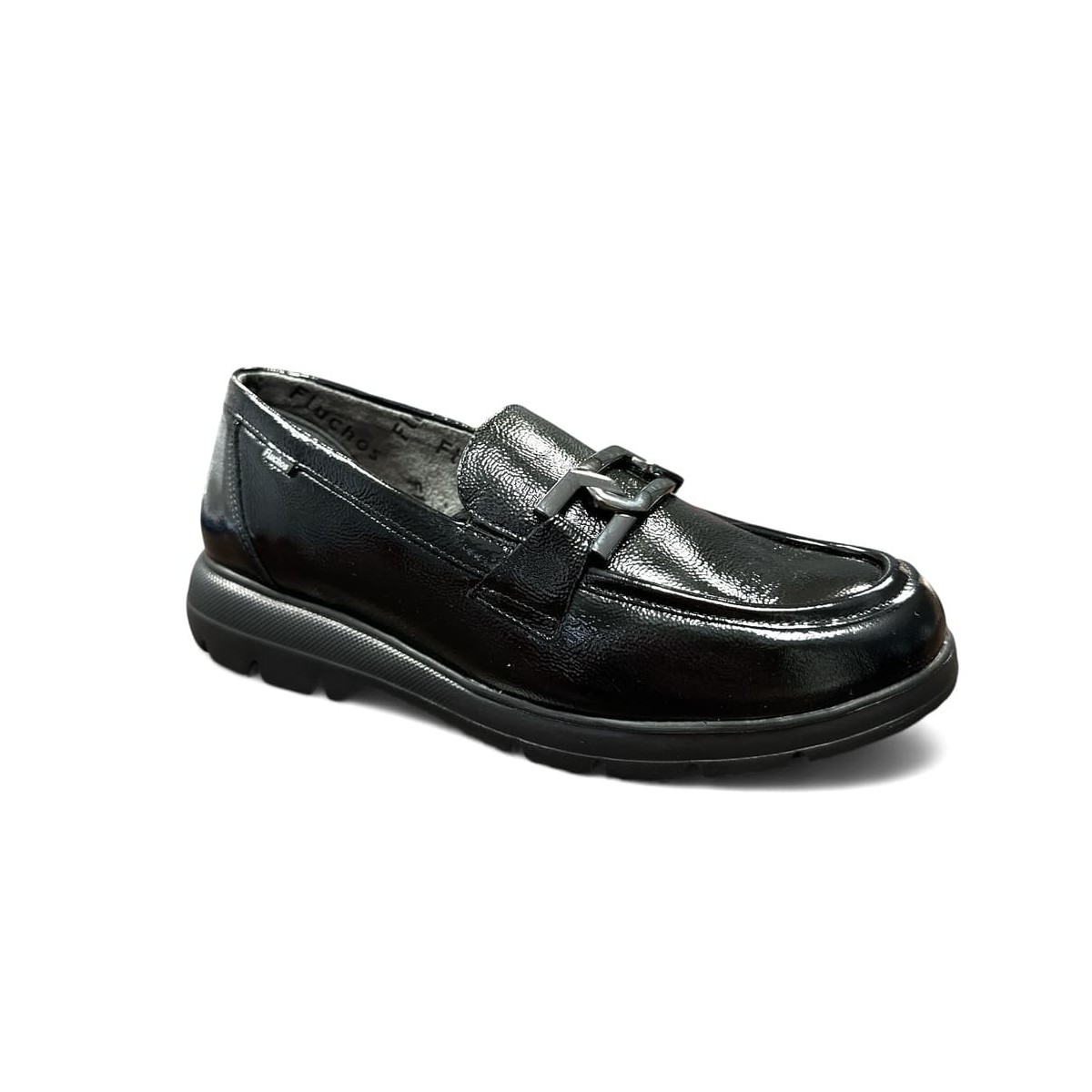 Mocasín para mujer Fluchos Gladis piel charol burdeos y negro F1794