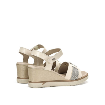 Sandalia para mujer Fluchos Smash con cuña y pedrería - F1975