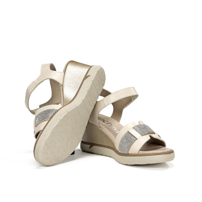 Sandalia para mujer Fluchos Smash con cuña y pedrería - F1975