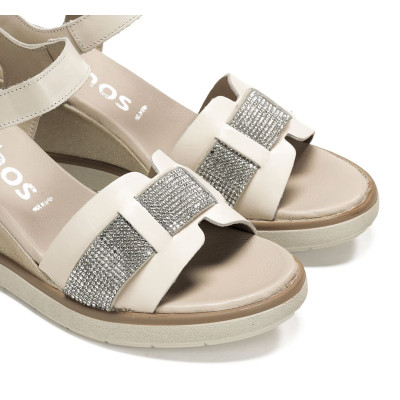 Sandalia para mujer Fluchos Smash con cuña y pedrería - F1975