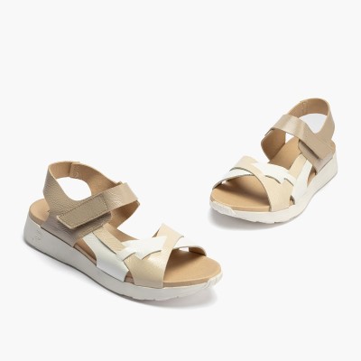 Pitillos sandalia cómoda cuña baja en piel charol para mujer - P10554