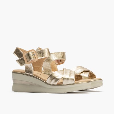 Sandalia de vestir con cuña Pitillos dorada para mujer - P10364