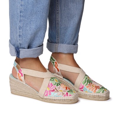 Alpargata artesanal Montjoi bordado mosaico azul Toni Pons - Tpmontjoia