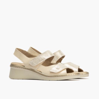 Sandalias Pitillos de mujer con cuña y doble velcro en beige - P10312
