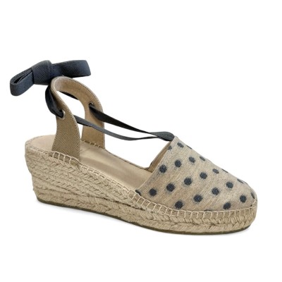 Alpargatas cómodas con cintas y cucos artesanales Anserioja - As530