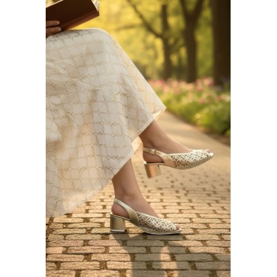 Sandalias fantasía Pitillos en horma ancha para vestir oro - P11210