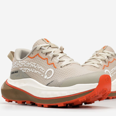 Zapatillas trail running Atom Terra Max en beige mujer - Fat180b