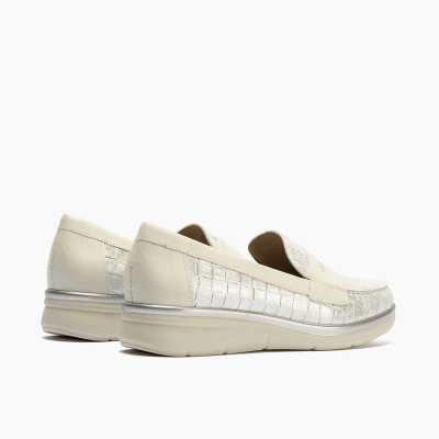 Zapatos mocasines planos para mujer en piel plata Pitillos - P11021