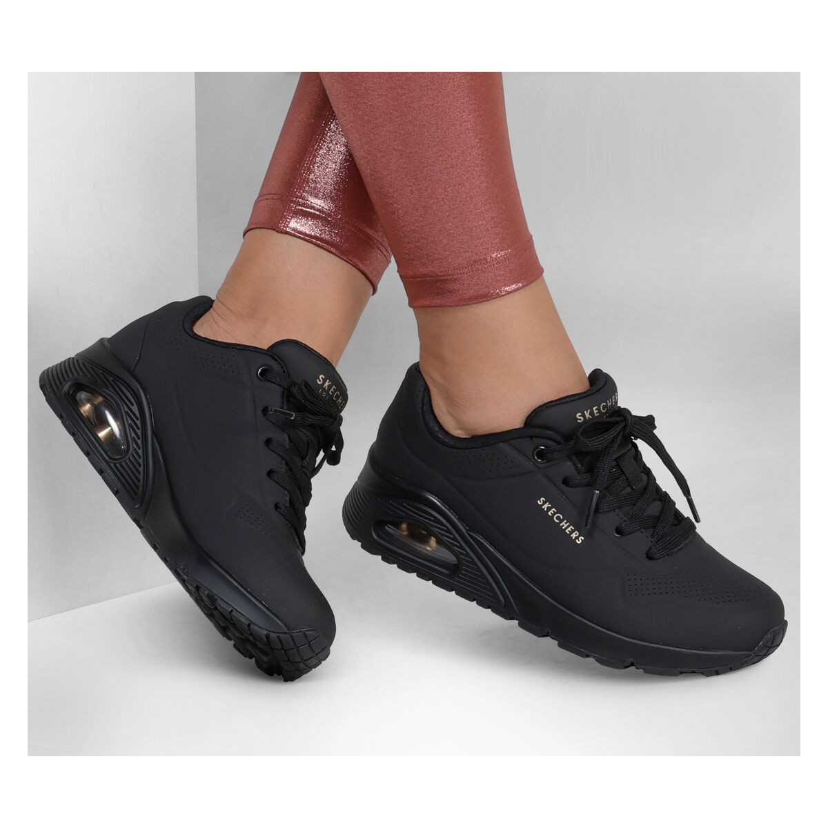 Deportiva Skechers mujer Uno Stand On Air rosa y negra 73690