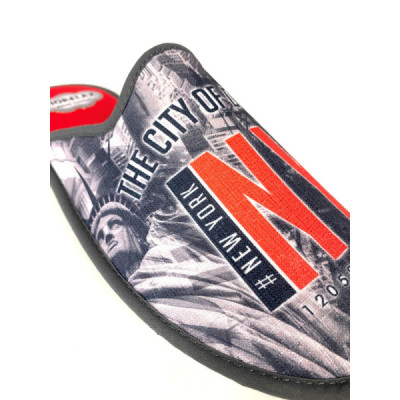 Zapatilla de casa chico Cosdam Biorelax acolchada New York Bio1423